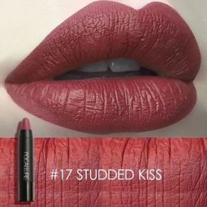 Focallure Matte Lipstick Pen #17